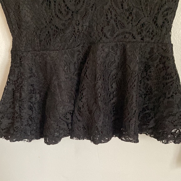 💕CHARLOTTE RUSSE TOP💕 - Picture 3 of 8